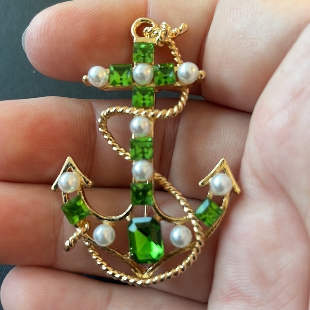 MACY'S ANCHOR GREEN AND GOLD brooch